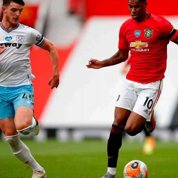 曼联阿莫林信心满满应对挑战，欧战失利换帅传闻迭起，球迷望功勋回归